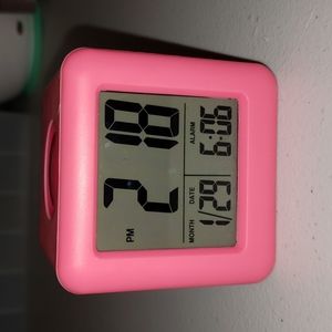 Pink alarm clock (lights up)